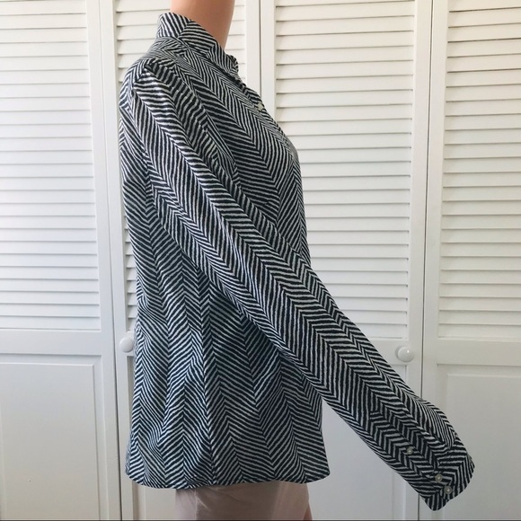 2/!25 JCP Button Down Striped Shirt Size XL - Picture 3 of 8